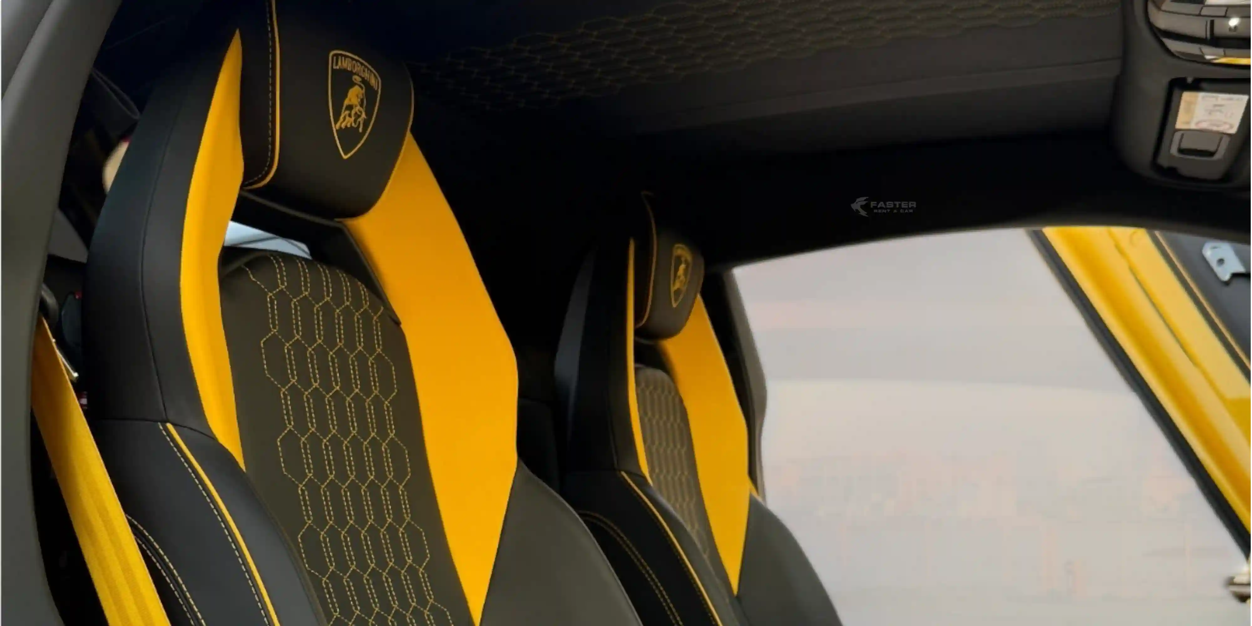 Lamborghini-Revuelto-inside-view